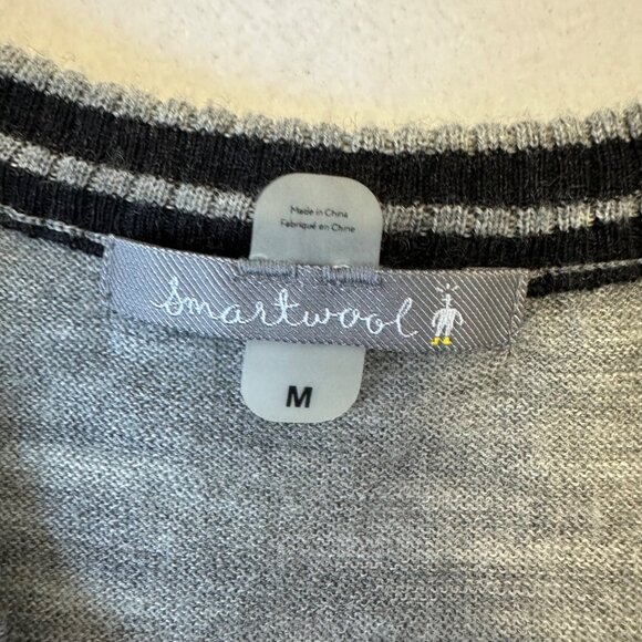 Smartwool Mens 100% Merino Wool V-Neck Sweater Repaired HOLES Base Layer Camp - Picture 3 of 12